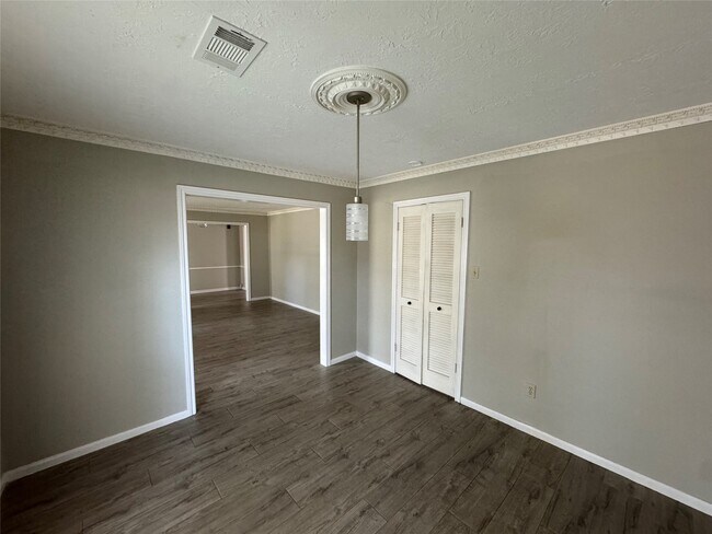 Building Photo - 11821 Westmere Dr