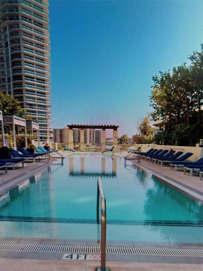 Building Photo - 150 Sunny Isles Blvd