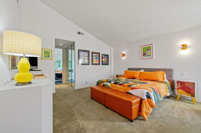 Building Photo - Mountain View Retreat in Palm Springs