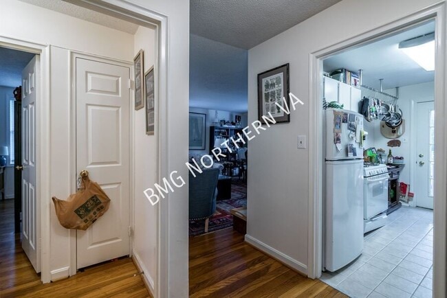 Building Photo - 108 N George Mason Dr