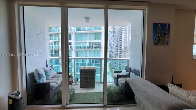 Building Photo - 31 SE 5th St