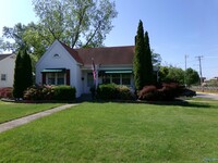 Building Photo - 407 Marsheutz Ave SW