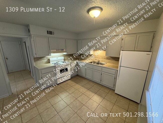 Building Photo - 1309 Plummer St