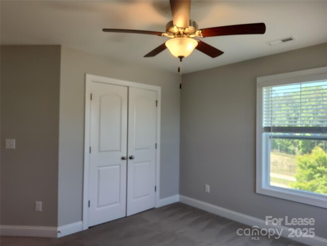 Building Photo - 170 Pine Eagle Dr