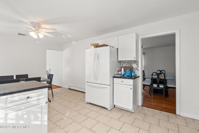 Building Photo - 404 Brookside Ave