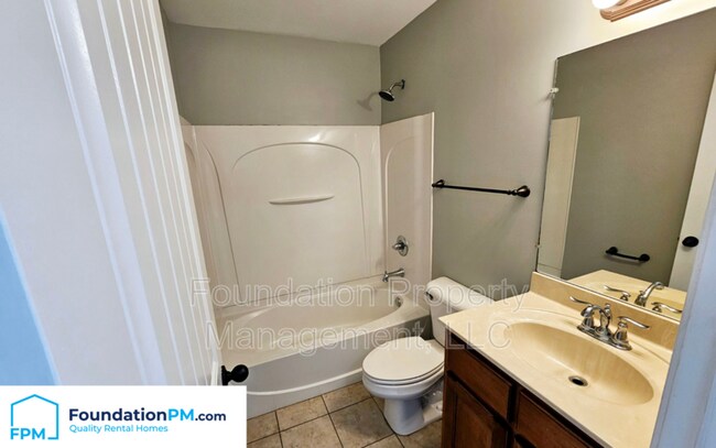 Building Photo - 3820 Farm Gate Cove