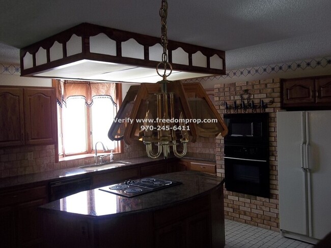 Building Photo - 2325 S Seville Cir