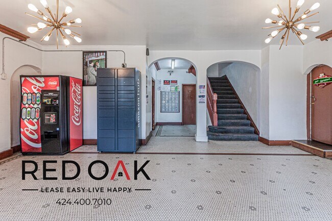 Building Photo - 915 Grattan St