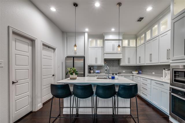 Building Photo - 7213 W Nirvana Cir
