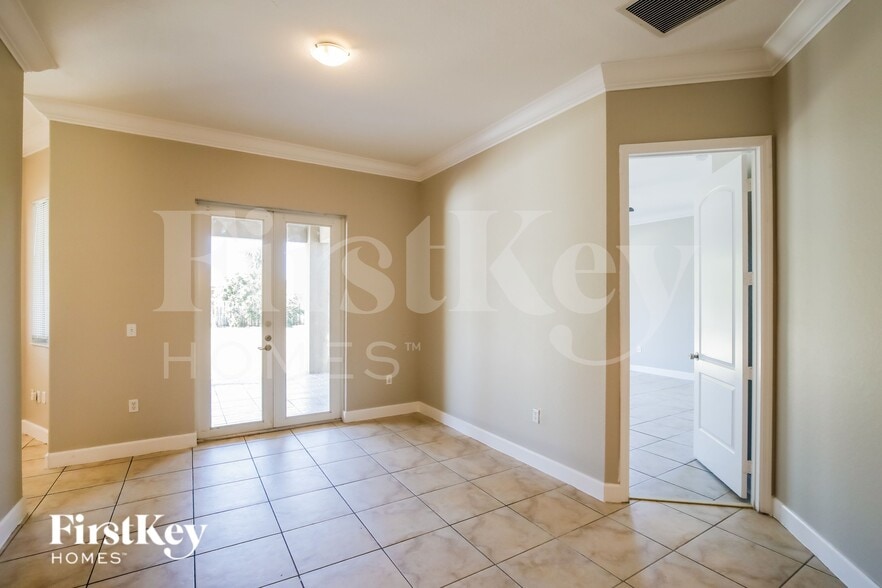 Building Photo - 18686 SW 132nd Ave