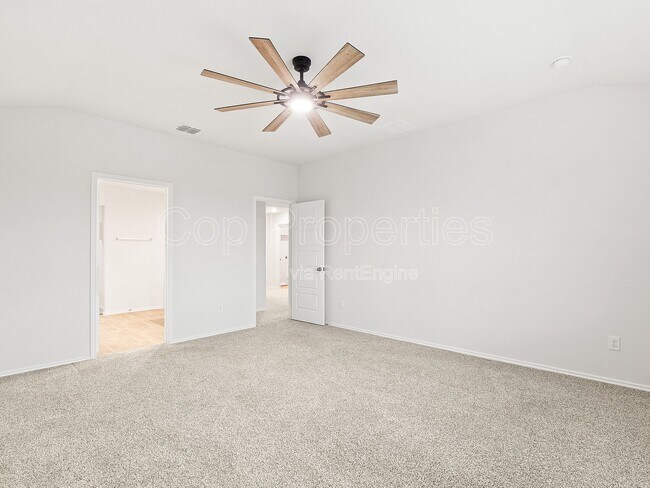 Building Photo - 374 Wayne Way