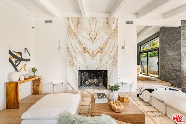 Building Photo - 344 Arno Way