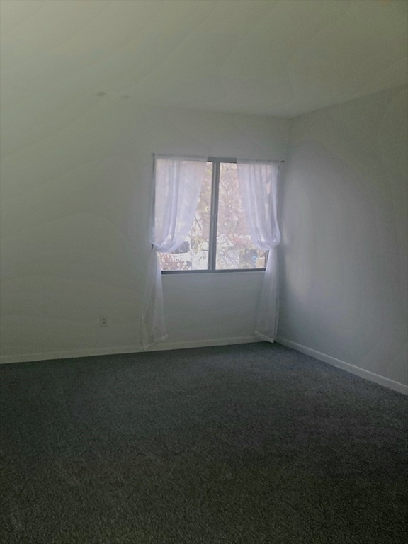 Building Photo - 5 Thayer Pond Dr