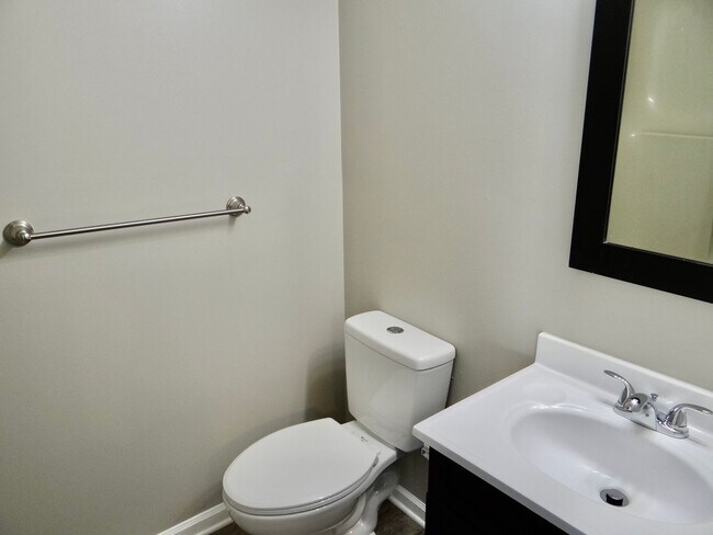 Building Photo - Beautifully Remodeled 2 Bed/2 Bath in Deer Creek @ Deerfield Surfside