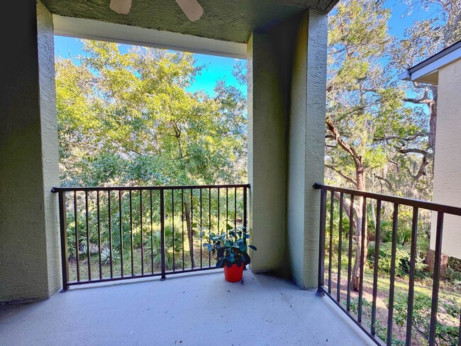 Building Photo - 2005 Mariposa Vista Ln