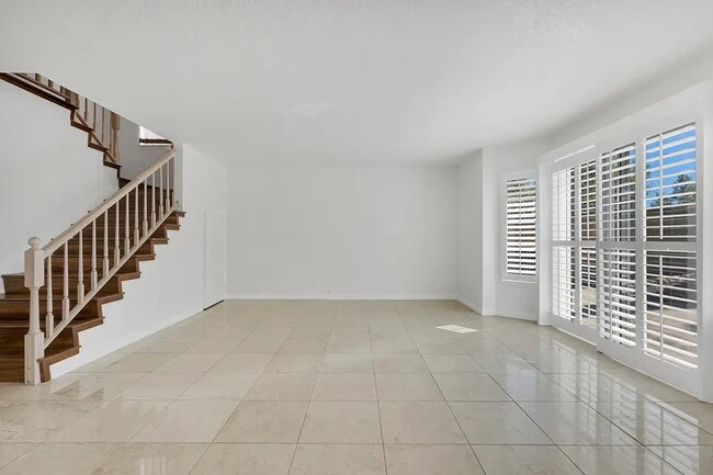 Building Photo - 12021 Falcon Crest Way