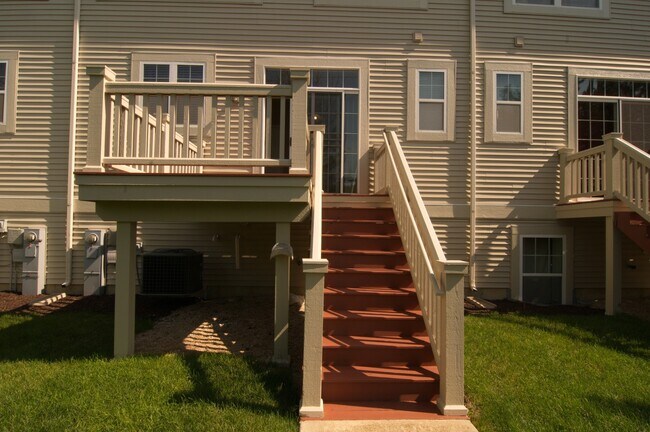 Building Photo - 3383 Kentshire Cir