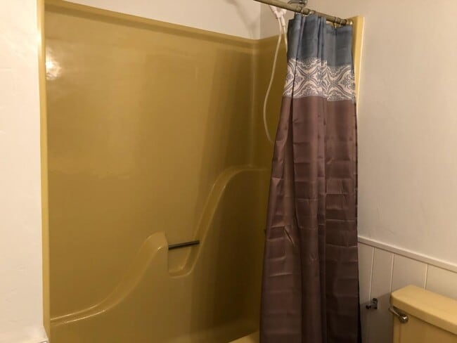 Building Photo - 309 Woodhaven Dr