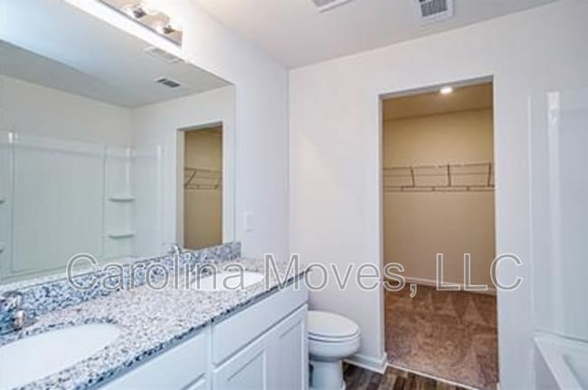 Building Photo - 507 Springtime Ln