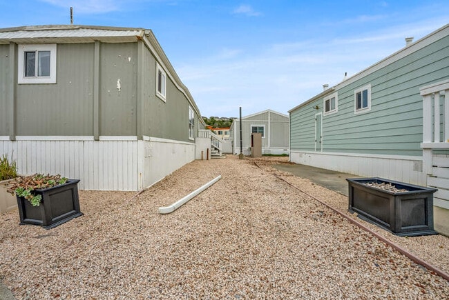 Building Photo - 248 2nd Ave