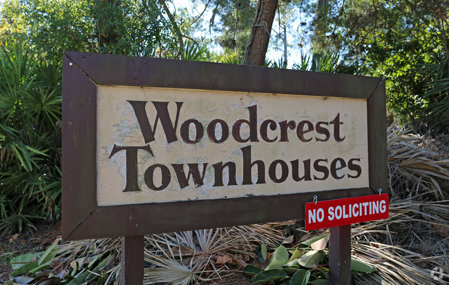 Building Photo - Woodcrest Townhomes