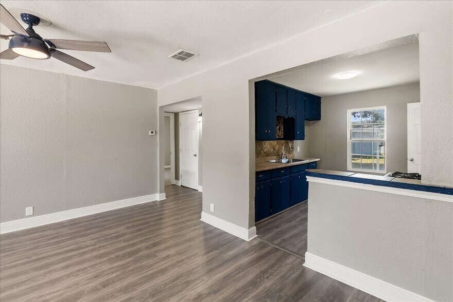 Building Photo - 4513 Green Grove Dr
