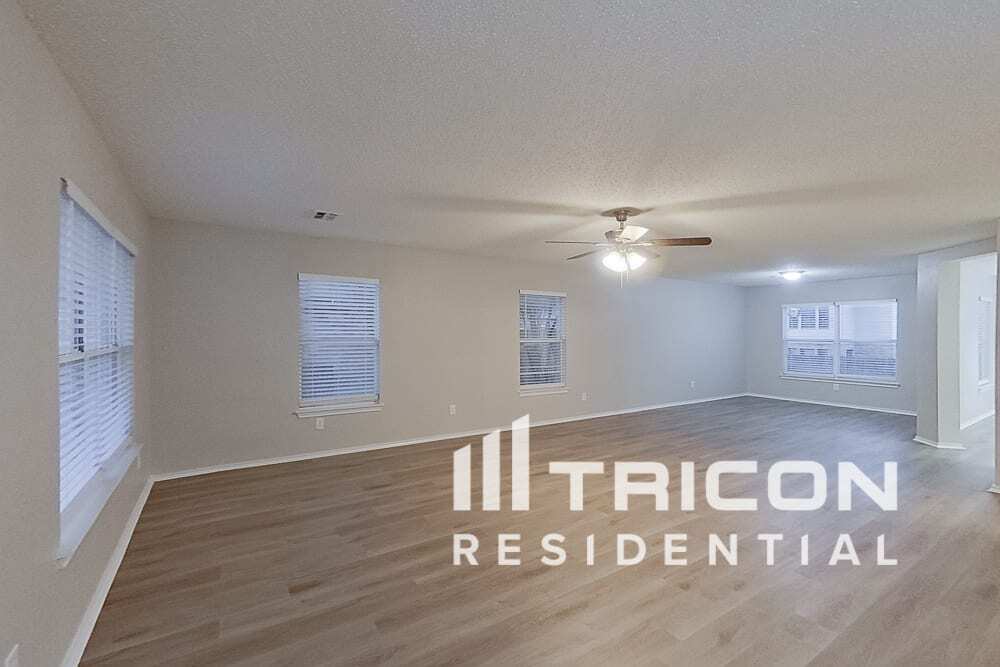 Building Photo - 2208 Capstan Dr