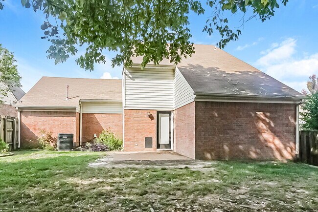 Building Photo - 9587 Chi Chi Ln