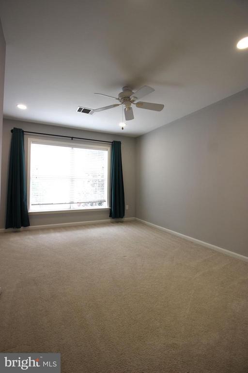 Building Photo - 14015 Wood Rock Way
