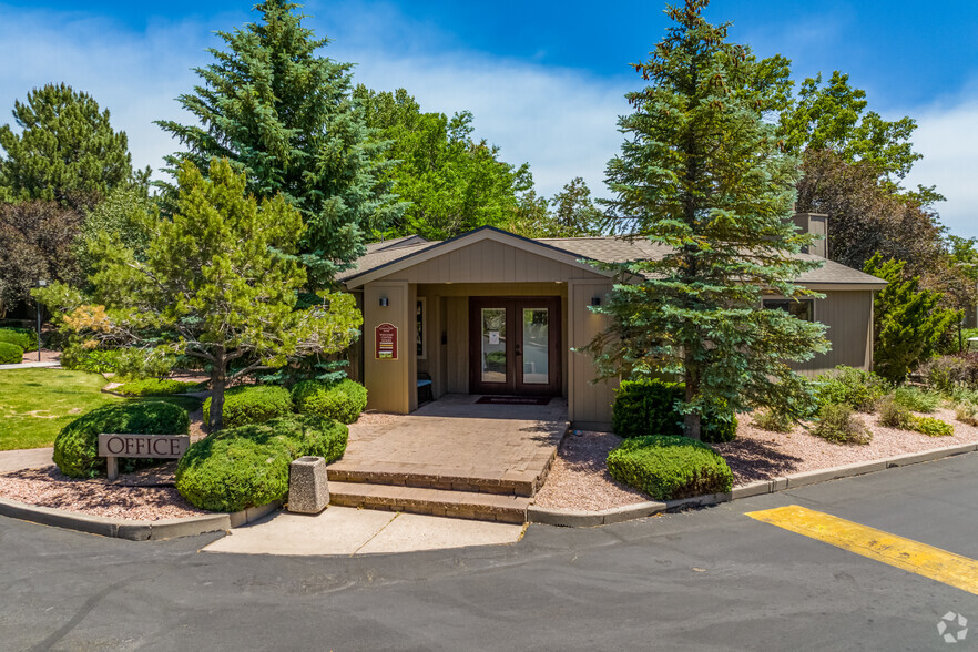 Primary Photo - Country Club Terrace Apartments