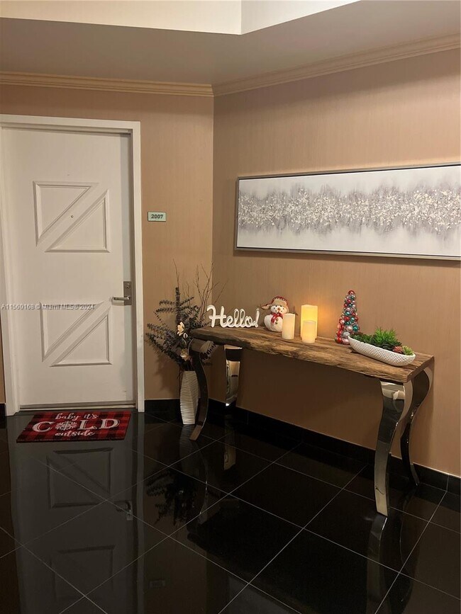 Building Photo - 333 Las Olas Way