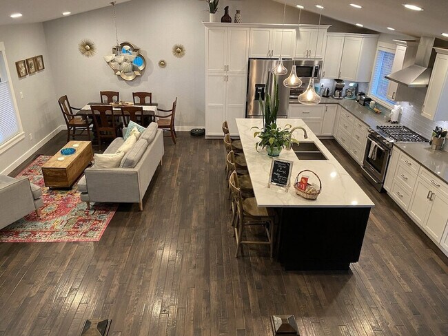 Building Photo - 3112 Rock Creek Dr