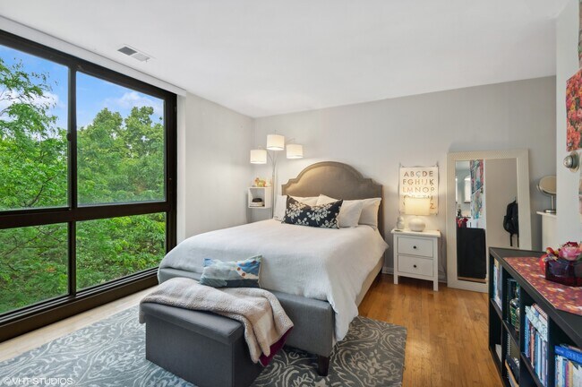 Building Photo - 2201 N Cleveland Ave