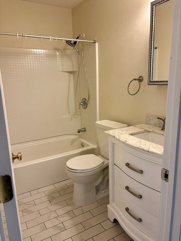 Building Photo - 3 Dailey St