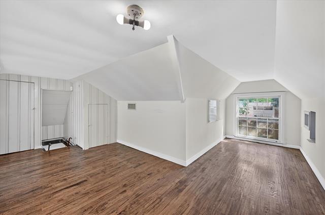 Building Photo - 304 Appian Way