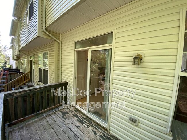 Building Photo - 4249 Normandy Ct