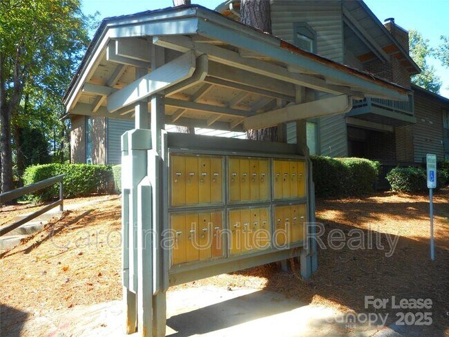 Building Photo - 5016 Sardis Rd