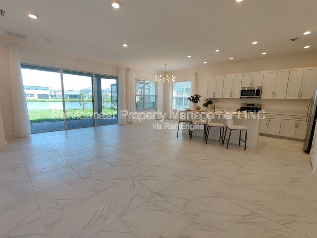Building Photo - 32792 Tree of Life Ave