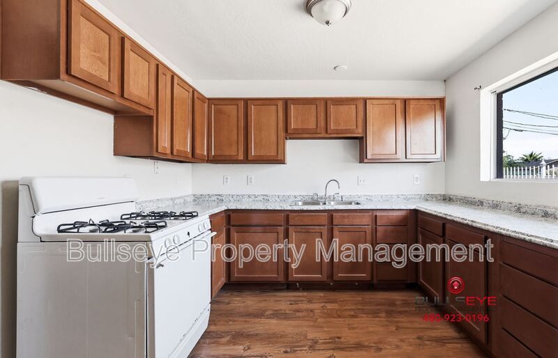 Building Photo - 5644 S 7th St