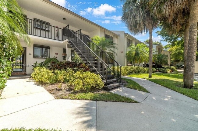 Building Photo - 1234 S Military Trail