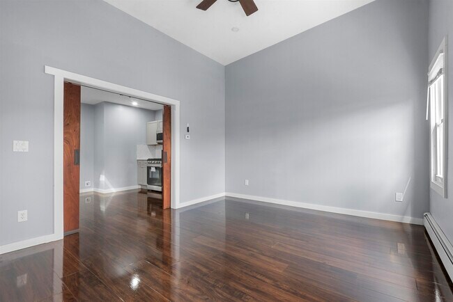 Building Photo - 161 Van Horne St
