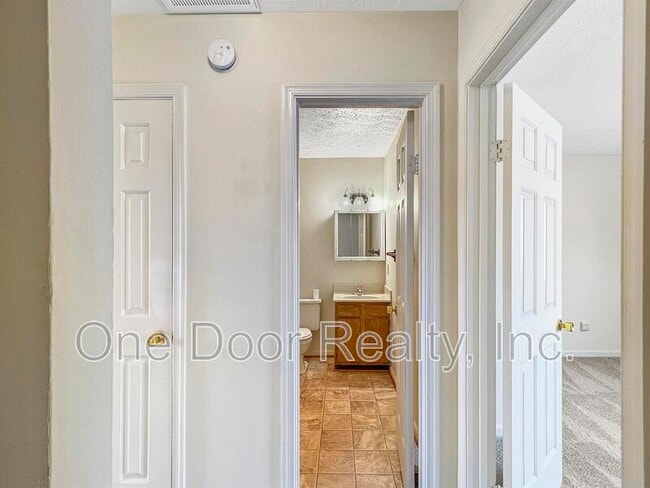 Building Photo - 5 Harpoon Ct