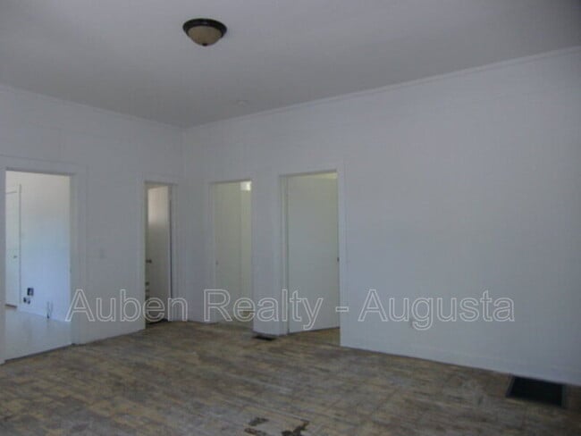 Building Photo - 1914 1/2 Kratha Drive