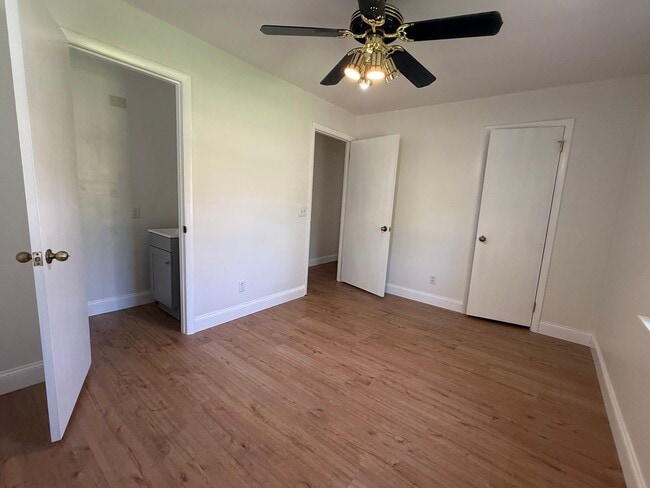 Building Photo - Prime Nashville Location with Comfort & Convenience