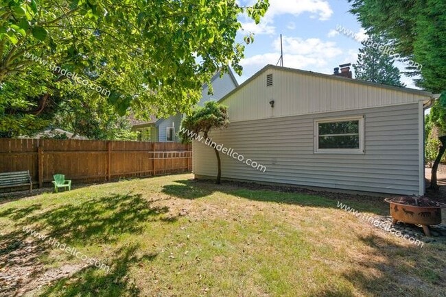 Building Photo - Charming 2-Bedroom Home in Desirable Woodstock Area – Pet Friendly!