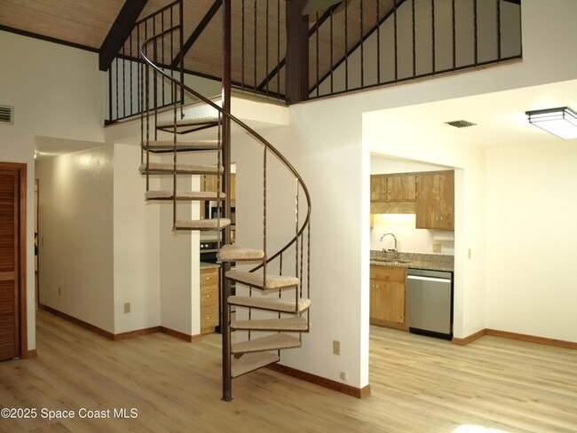 Building Photo - 9015 Wedgewood Pl