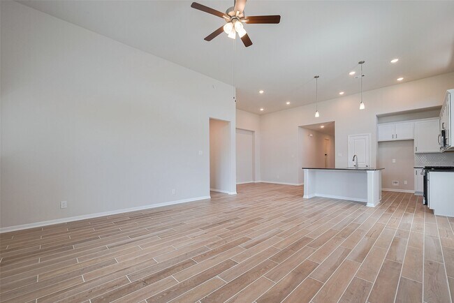 Building Photo - 2405 Seamist Cv Ln