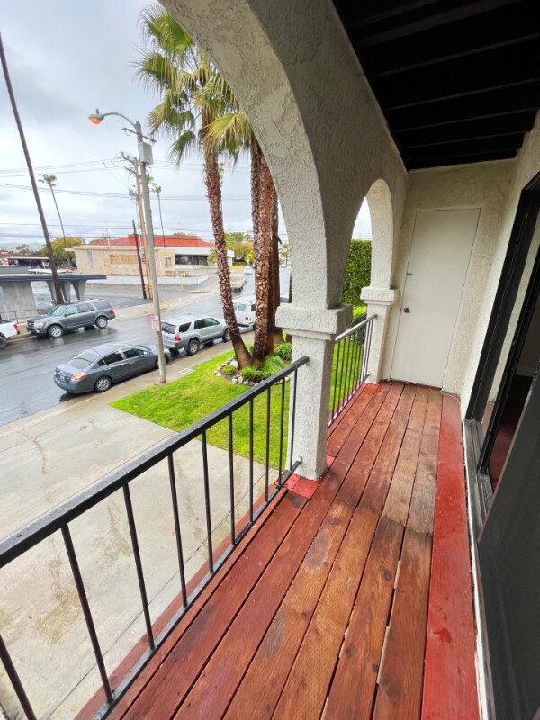 Building Photo - 101 W Canada