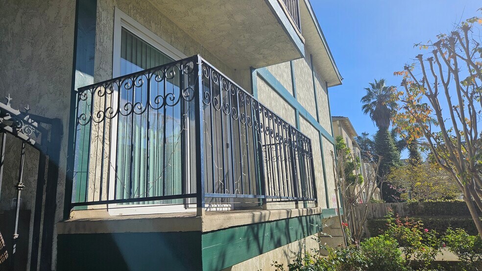 Building Photo - 3838 Keystone Ave