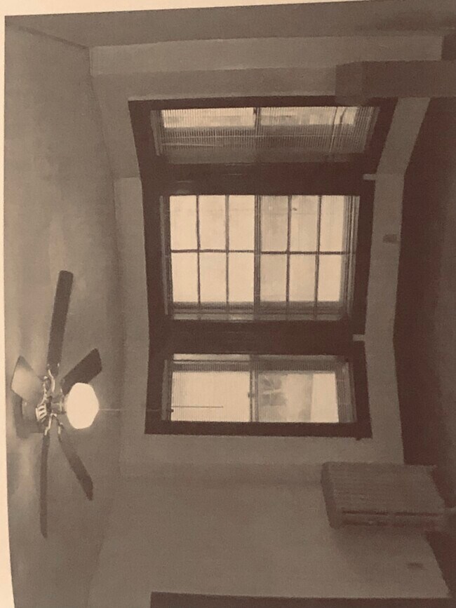 Ceiling Fan in Front Room - 4413 John R St